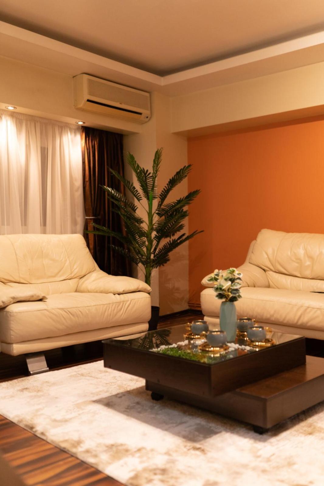 4 Rooms Unirii 47 Bucarest Exterior foto